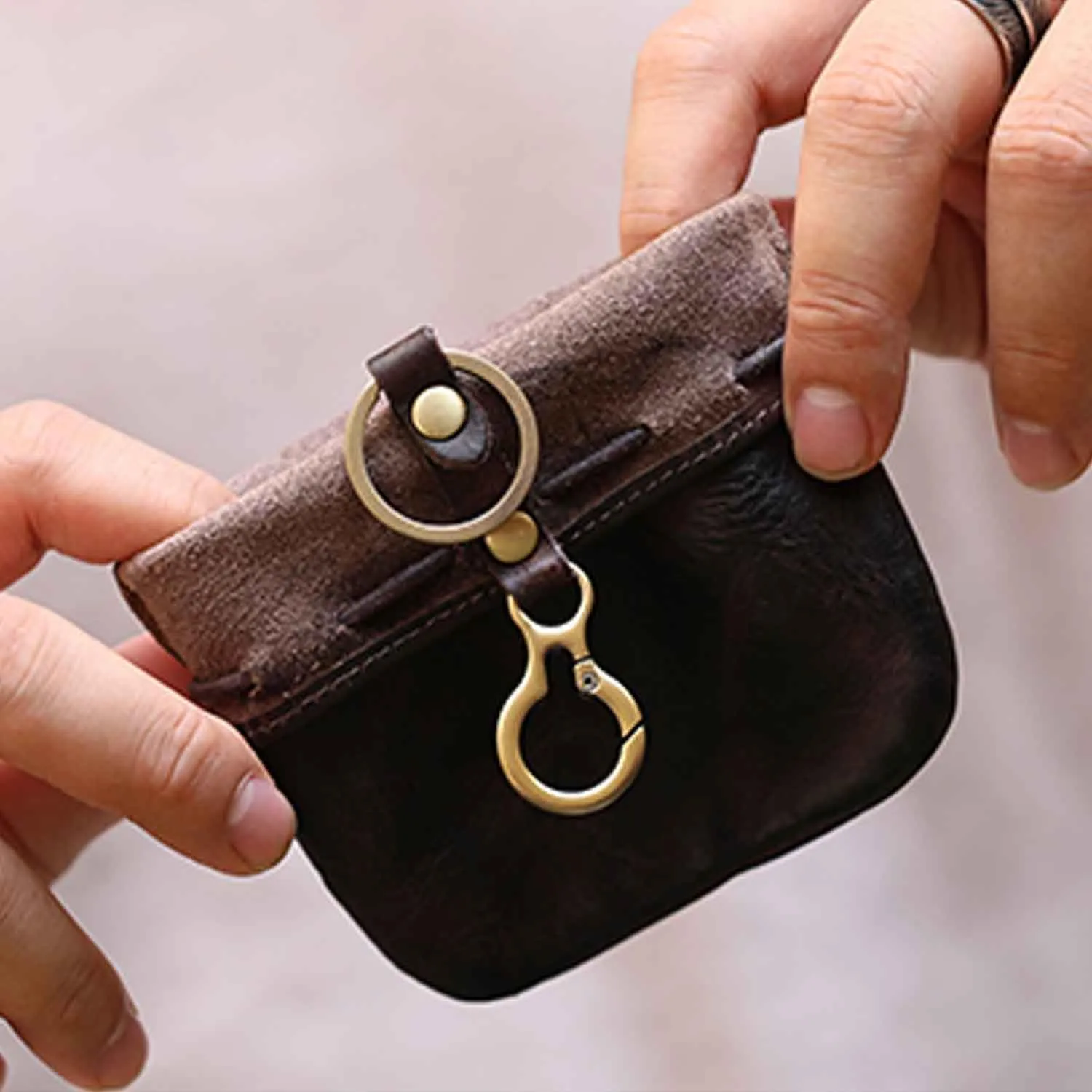1Pcs Medieval Genuine Leather Drawstring Change Purse Key Ring Purse Coin Organizer Drawstring Gift Bag Jewelry Storage Bag Mini Multifunction Walle for Men & Women (Coffee)