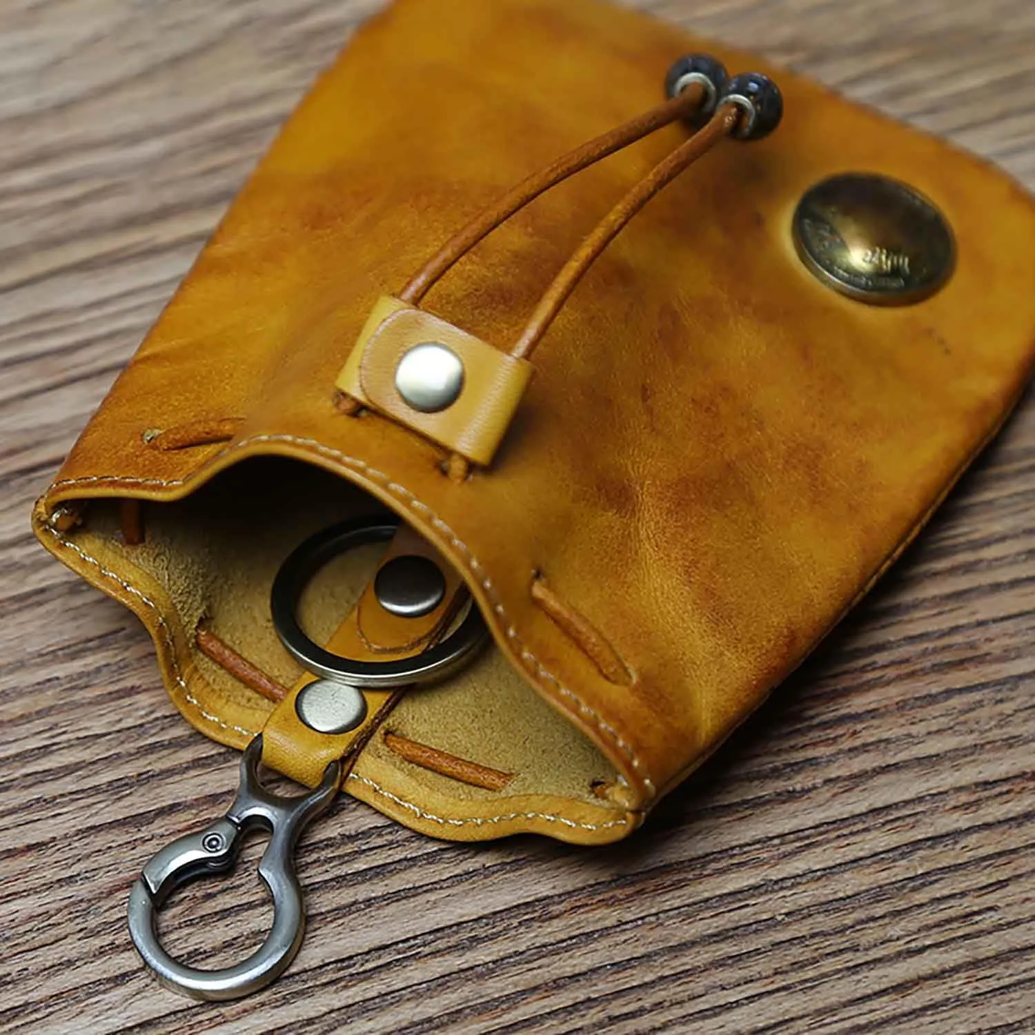 1Pcs Medieval Genuine Leather Drawstring Change Purse Key Ring Purse Coin Organizer Drawstring Gift Bag Jewelry Storage Bag Mini Multifunction Walle for Men & Women (Yellow)