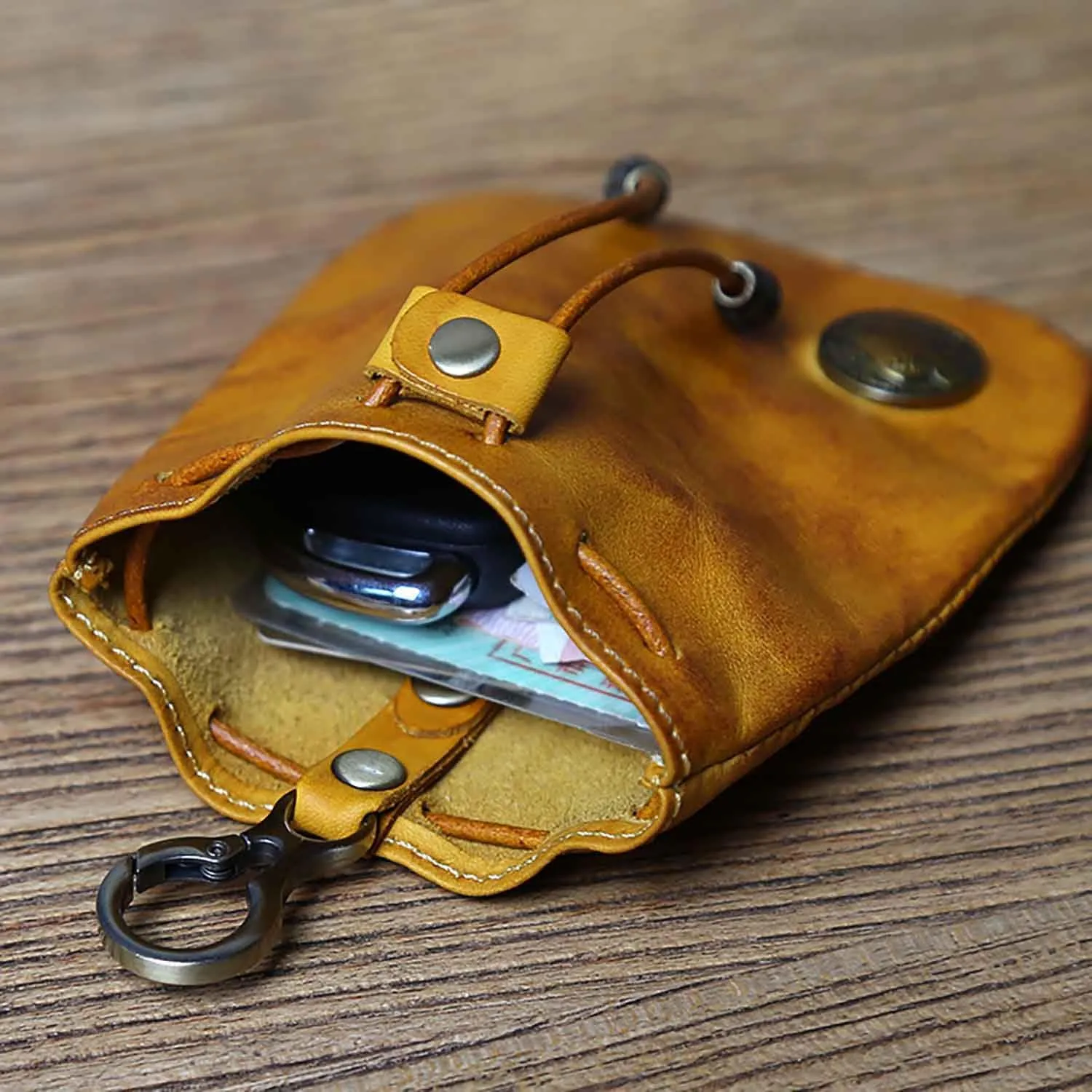 1Pcs Medieval Genuine Leather Drawstring Change Purse Key Ring Purse Coin Organizer Drawstring Gift Bag Jewelry Storage Bag Mini Multifunction Walle for Men & Women (Yellow)