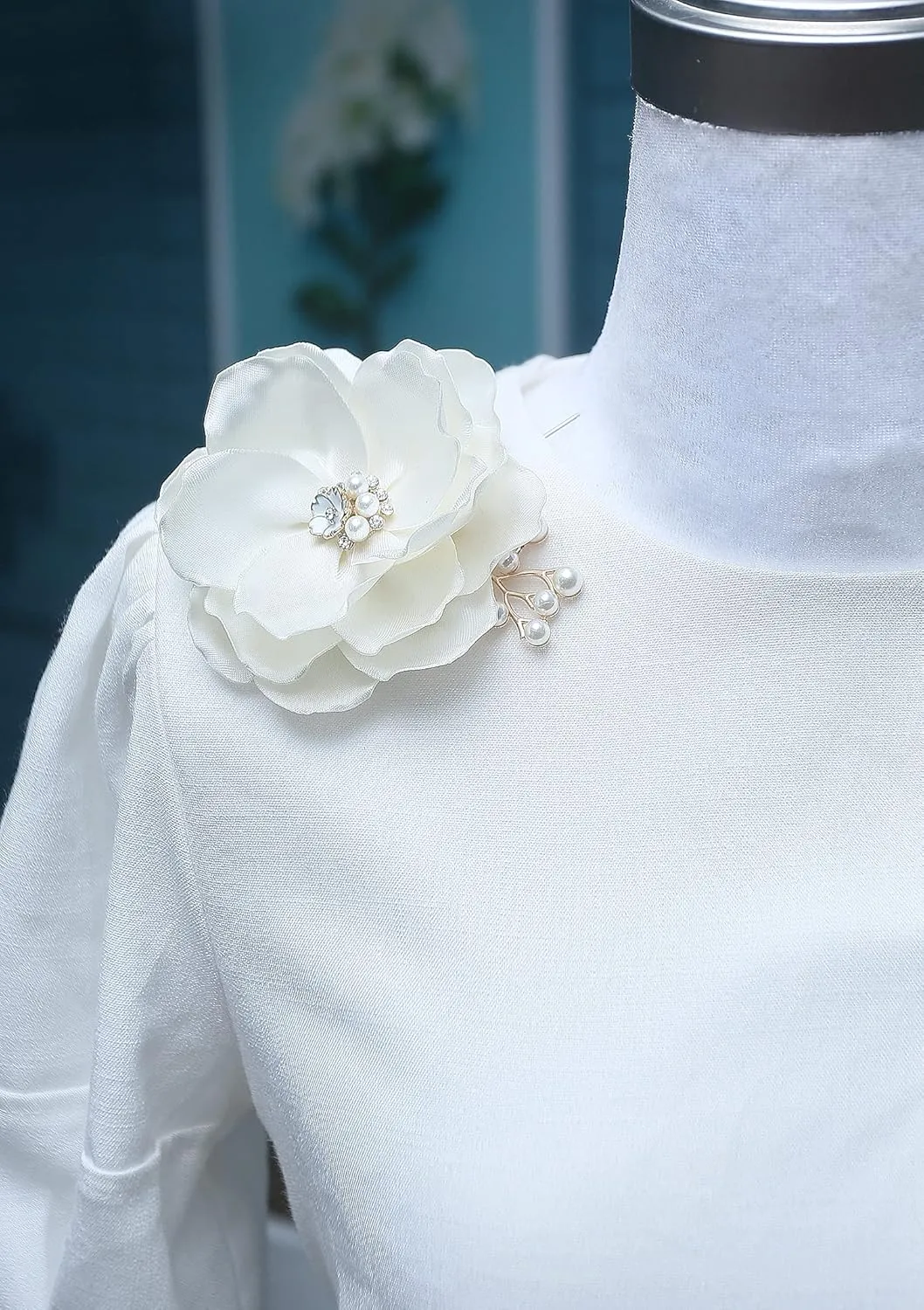 About 9 CM Fabric Flower Brooch Pin By NhanDo Handmade  Floral Brooch Pin, Handmade Gift Ideas, Gift for her, Gift For Mom, Bridesmaid gift, valentines day gifts (Cream White Silk)