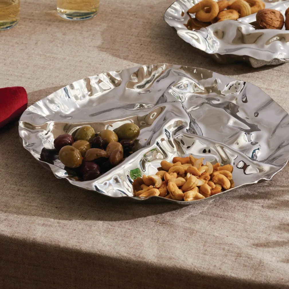 FOUR-SECTION HORS-D'OEUVRE TRAY