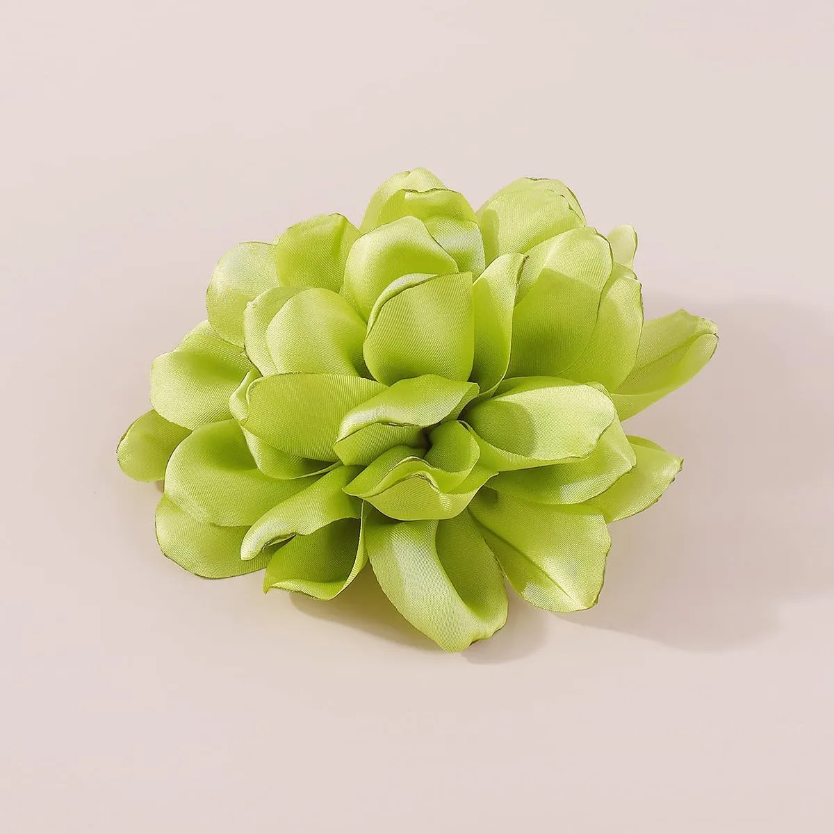 Large Satin Fabric Rose Flower Brooch Pin Big Silk Camellia Floral Suit Lapel Pins Jewelry for Women Girls Wedding Party Dance Dress Accessories
