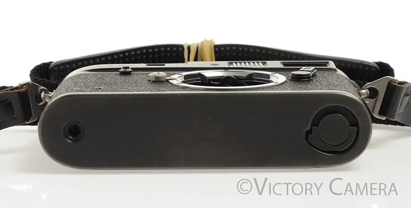 Leica M4-2 Black 35mm Rangefinder Camera -Nice-